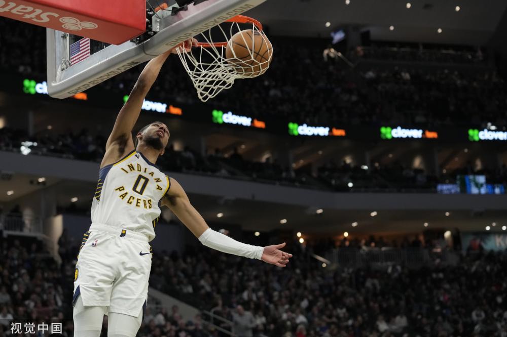 [高尔夫]TGL首次取胜 伍兹率领队伍加时赛击败麦克罗伊队伍.